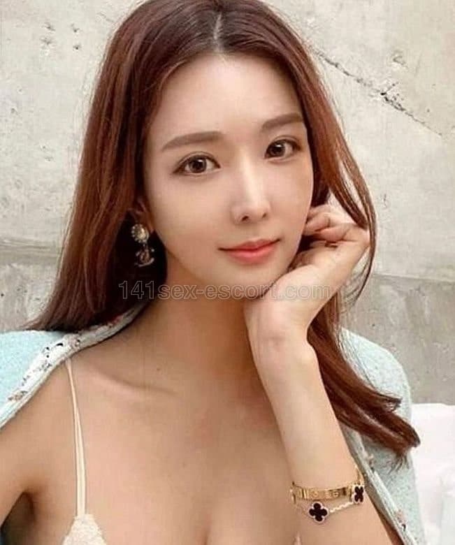 Selina，23歲，香港（相片 2/2）