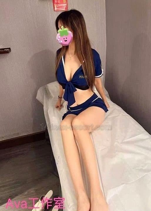 AVA技術爆燈又貼心， 呢次真係念念不忘，高潮後全身輕鬆又滿足。 (1)