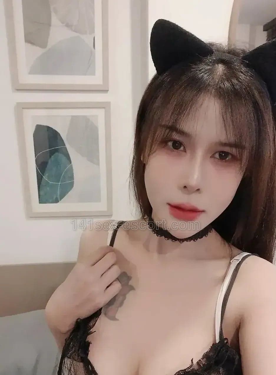 Kitty, 28, Hong Kong — Thai (photo 3 of 4)