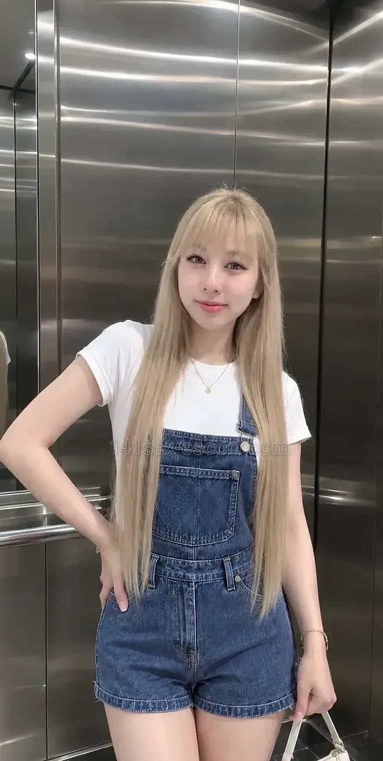 土瓜灣C房新到23岁泰妹，20歲，香港 — 泰國（相片 2/9）