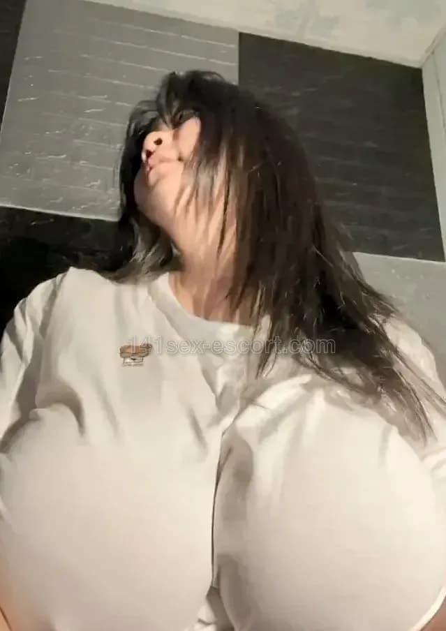 你的爱妻巨乳，35歲，香港（相片 2/2）