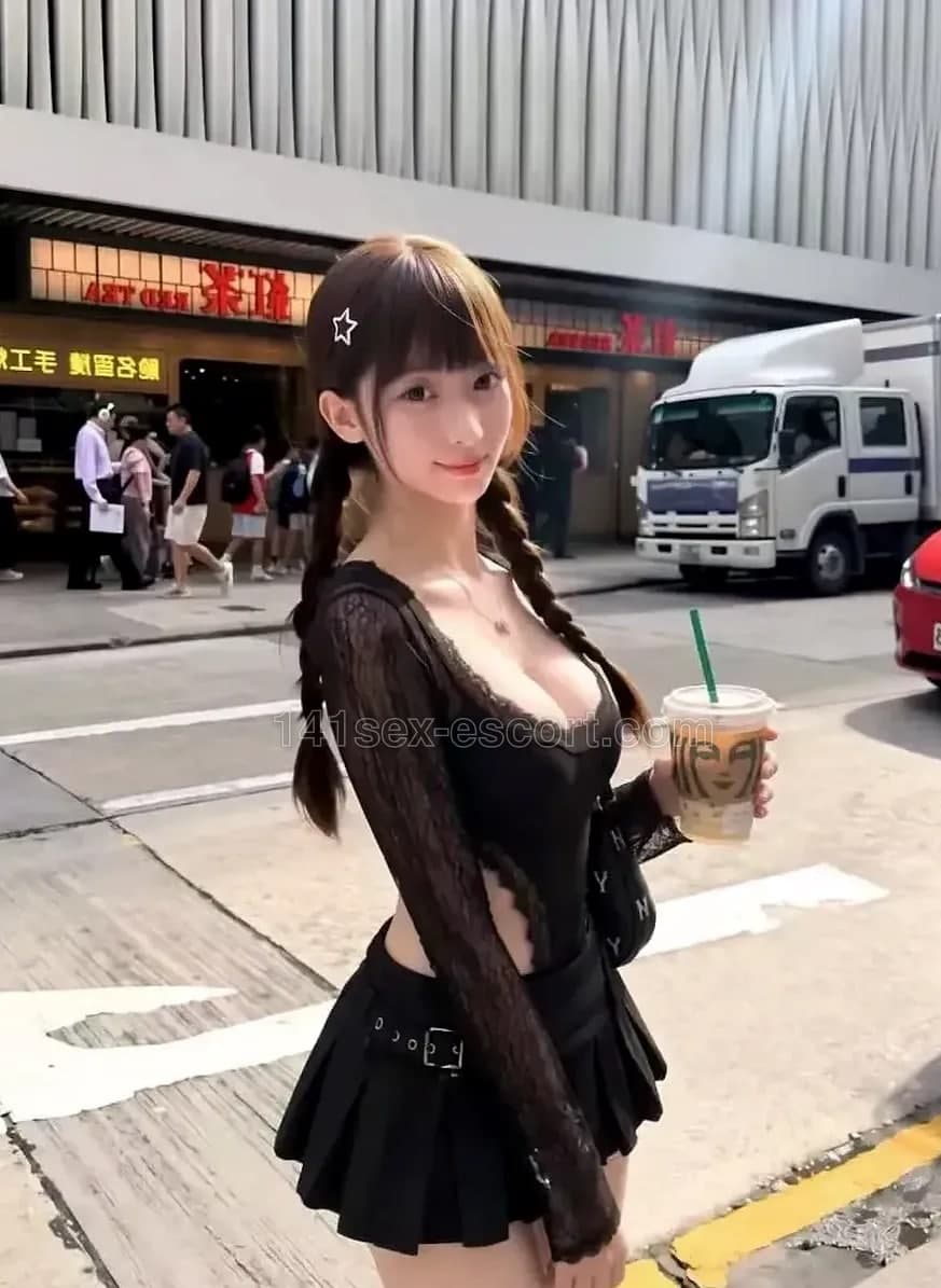 VIVI，18歲，香港 — 中國（相片 2/4）