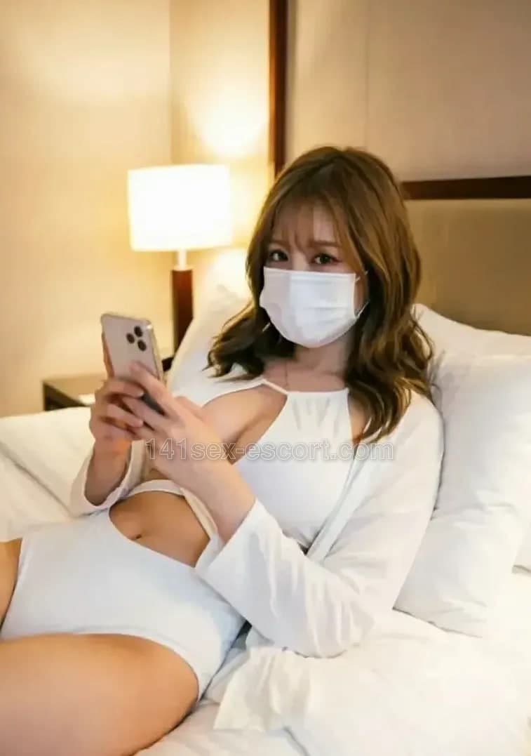 嘉欣K純港女友, 22, Hong Kong (photo 8 of 9)