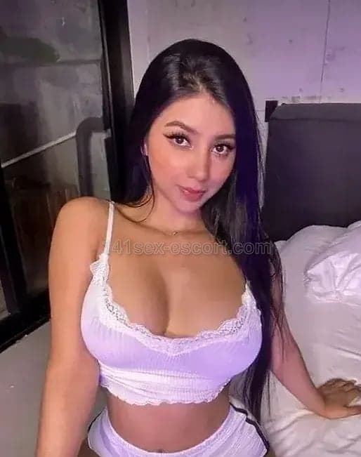 KATE, 25, Hong Kong (photo 7 of 8)