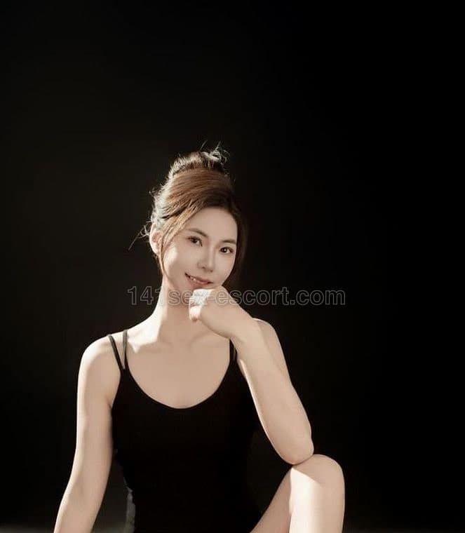 娜娜, 25, Hong Kong (photo 8 of 12)