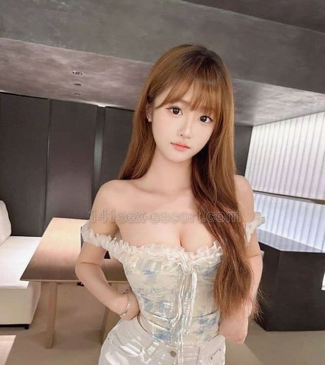 F2188白虎痴女，19歲，香港 — 中國（相片 2/8）