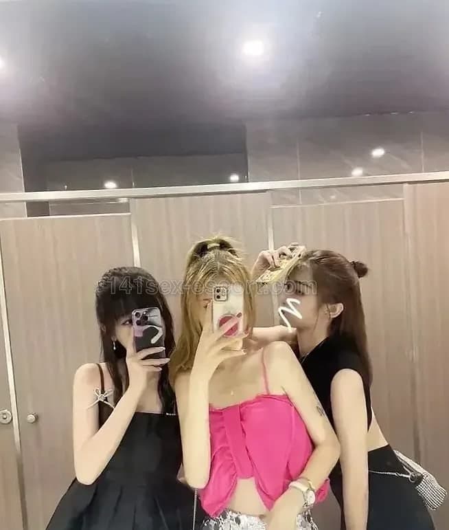 超高顏值姐妹花 紅紅火火，20歲，香港（相片 5/12）