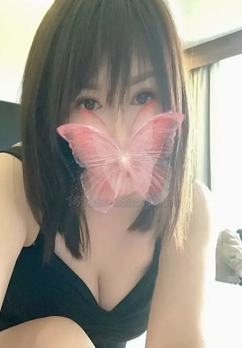 QQ, 28, Hong Kong — Chinese (photo 6 of 6)