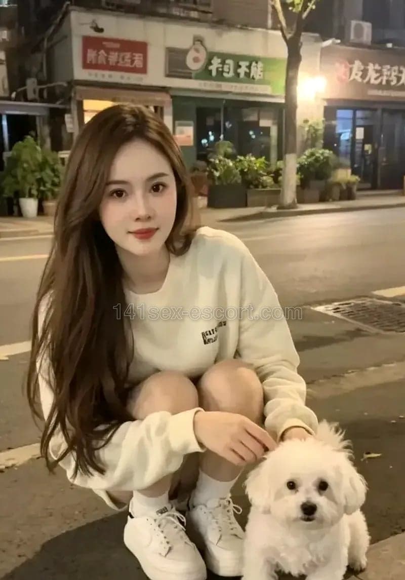 澜澜，23歲，香港 — 中國（相片 2/9）