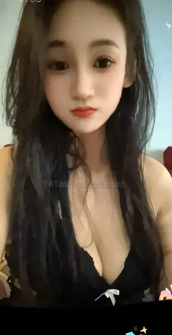 蘭蘭，26歲，香港 — 中國（相片 2/9）