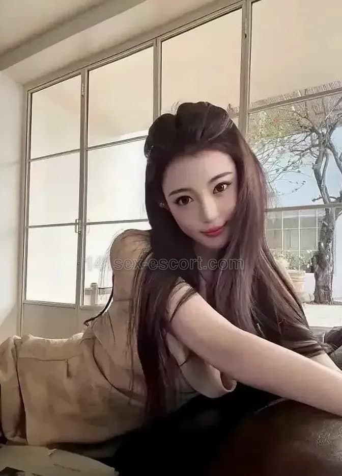 上海妹:莉莉 無套內射, 23, Hong Kong (photo 3 of 12)