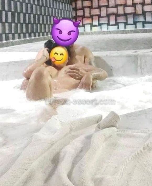 瓜子口面靚女😍 (1)