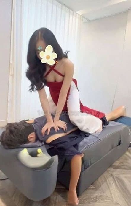大波女友感 钰钰專屬解壓夜 · 囡囡鈺鈺 川龍街 全身推油，推拿拉筋真係爽到瞓著😴 (3)