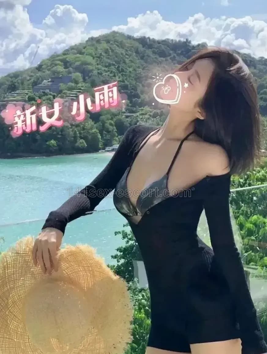 鴻鑫閣SPA，22歲，香港（相片 2/12）