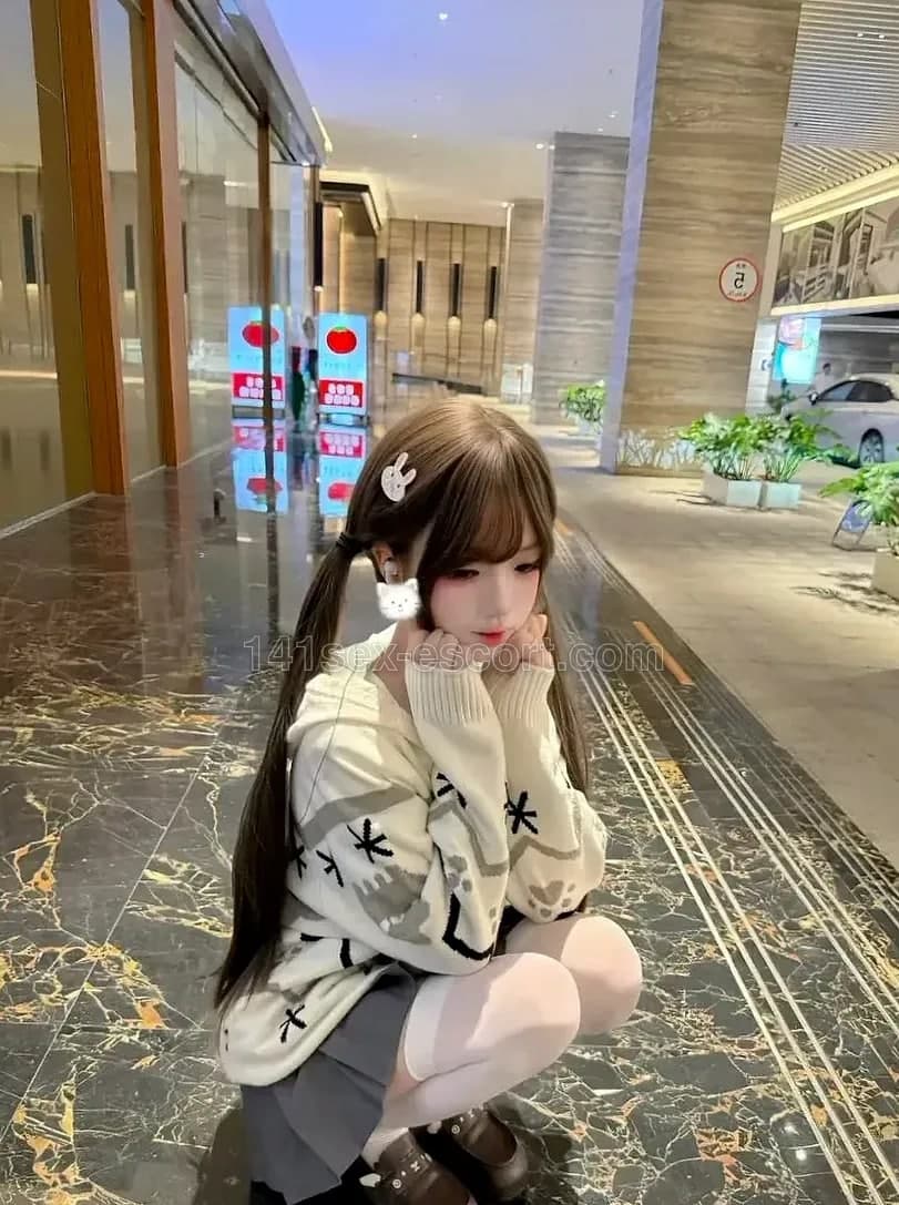 SG333號極品小萌妹可無套, 18, Hong Kong — Chinese (photo 4 of 6)