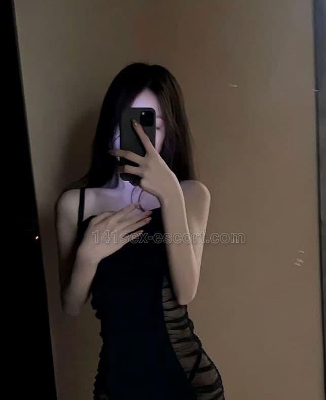 19後生CoCo，19歲，香港 — 中國（相片 4/10）