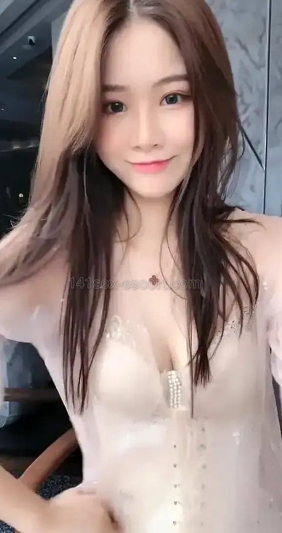 葉葉，24歲，香港（相片 2/3）