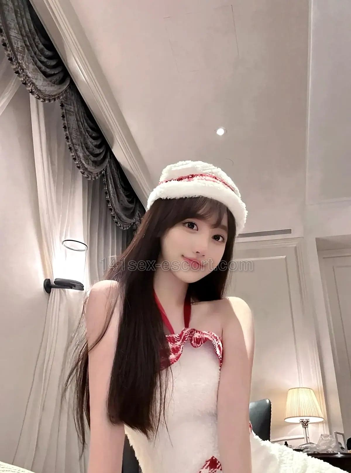 B甜甜 中出极品大学生，18歲，香港 — 中國（相片 1/8）