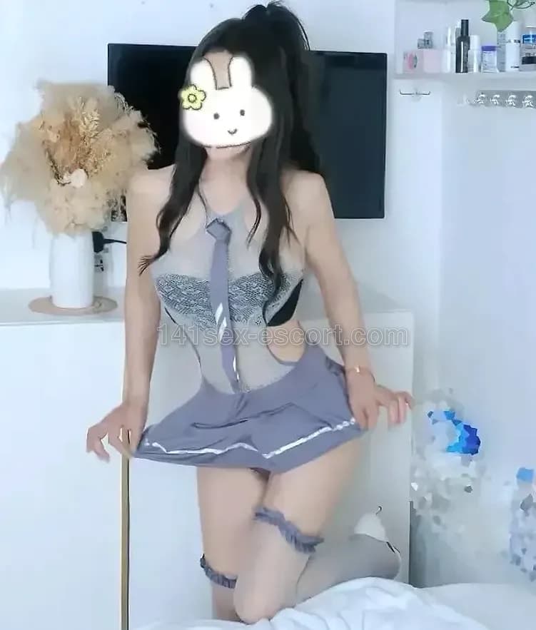 潼潼推拿真的好出色，體現在她不是盲目地快或用力，而是像演奏樂… (1)