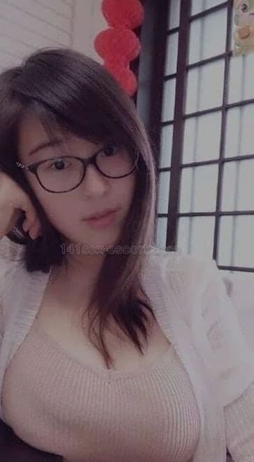 健美四眼妹24小時營業 · 有樣有身材，有波有長腿，服務任勞任怨 特色 妹妹緊緻，有層次感! (3)