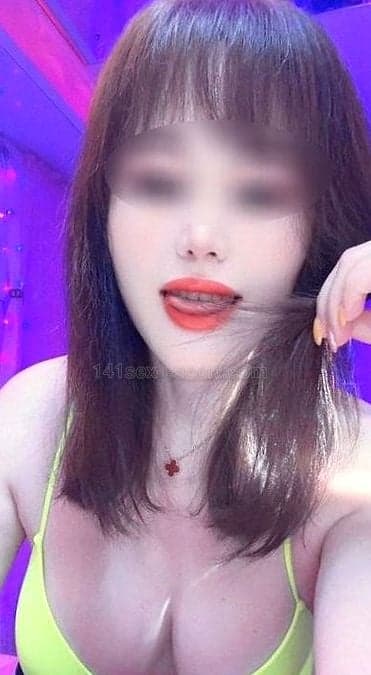 身材火辣外，樣靚、大波、美腿、靚股，仲有份清純氣質 (2)