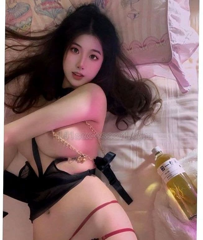 邪惡小泡芙，22歲，香港 — 台灣（相片 1/12）
