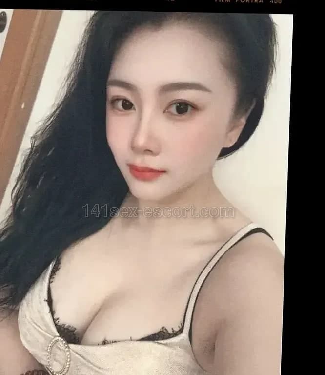 米蘭，26歲，香港 — 台灣（相片 2/3）