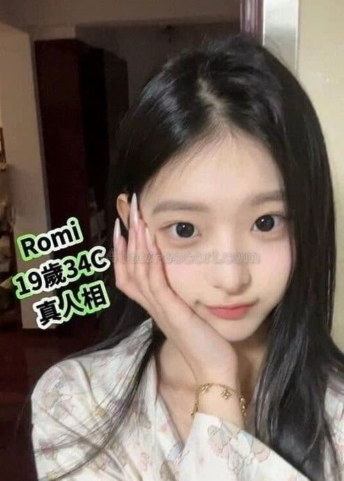 🔥 SPA皇牌体验报告：19岁清纯学生妹Romi的极致Nuru之旅 🔥 (3)