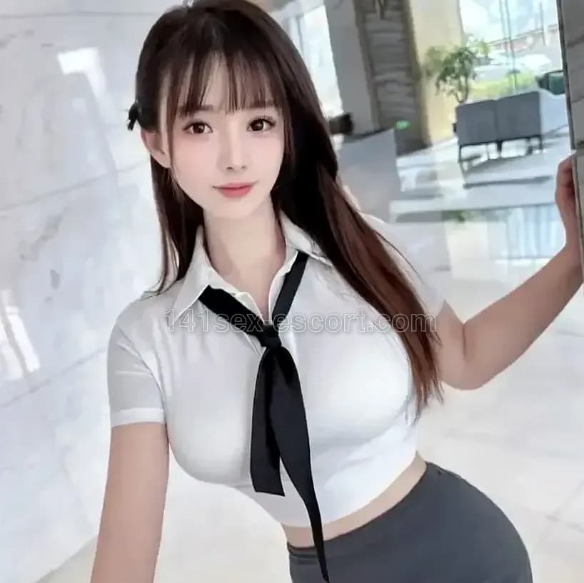 佳佳，23歲，香港 — 中國（相片 2/10）