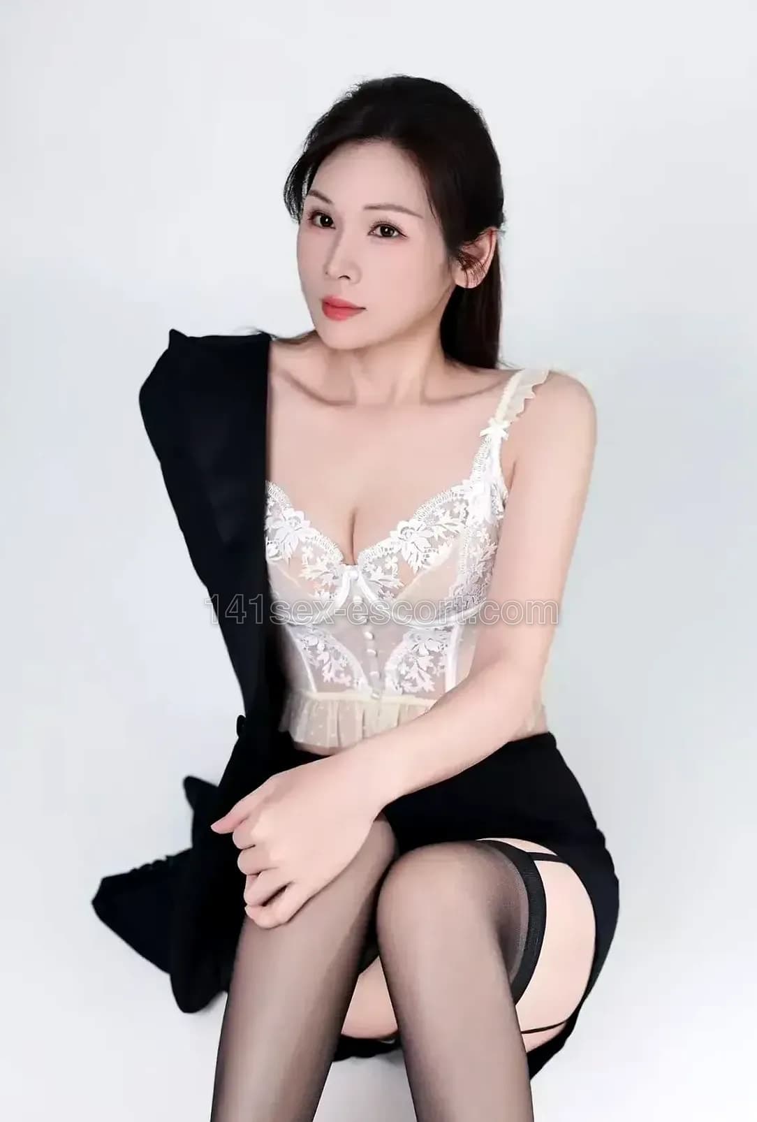 H19酒店特價6百蚊性感人妻, 26, Hong Kong — Chinese (photo 3 of 7)