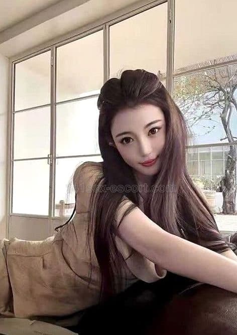 大推上海妹莉莉！全套無套可內射 小穴又緊又濕 400蚊玩到爽 (2)