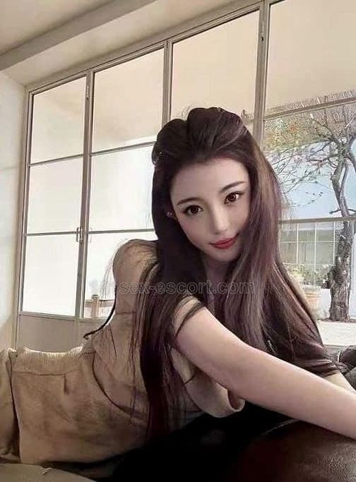上海新妹莉莉 粉嫩無套內射 爽翻天實測 (1)