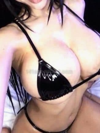 囡囡評價：腰細真波粉紅乳暈、主動到爆，口技一流爽翻天 (1)