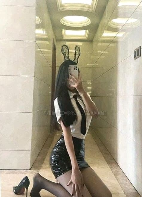 條女樣靚身材正，仲發動埋收陰招式，唯有投降交貨俾佢 (1)