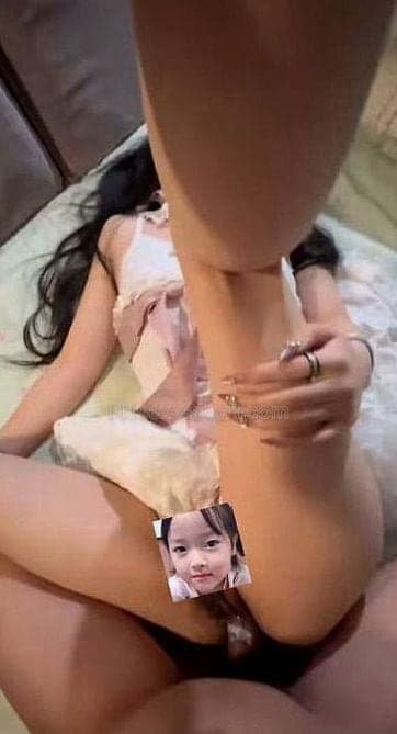 入房即解鎖，粉紅乳頭配白光，就地正法險失控 (1)