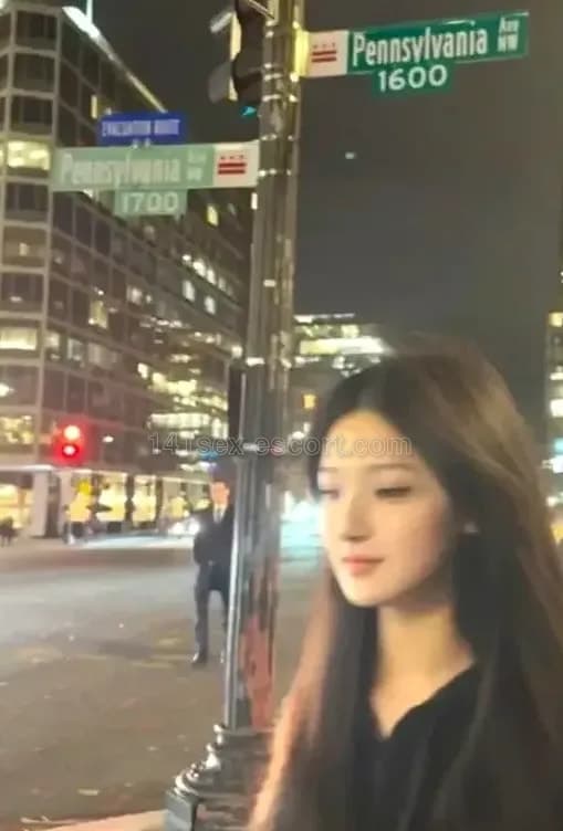 Youyou, 26, Hong Kong — Taiwanese (photo 3 of 3)