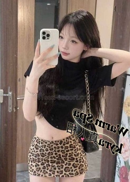 kyra 18歲清純長腿新人 食完即刻上癮報告🔥（腿控必衝） (1)