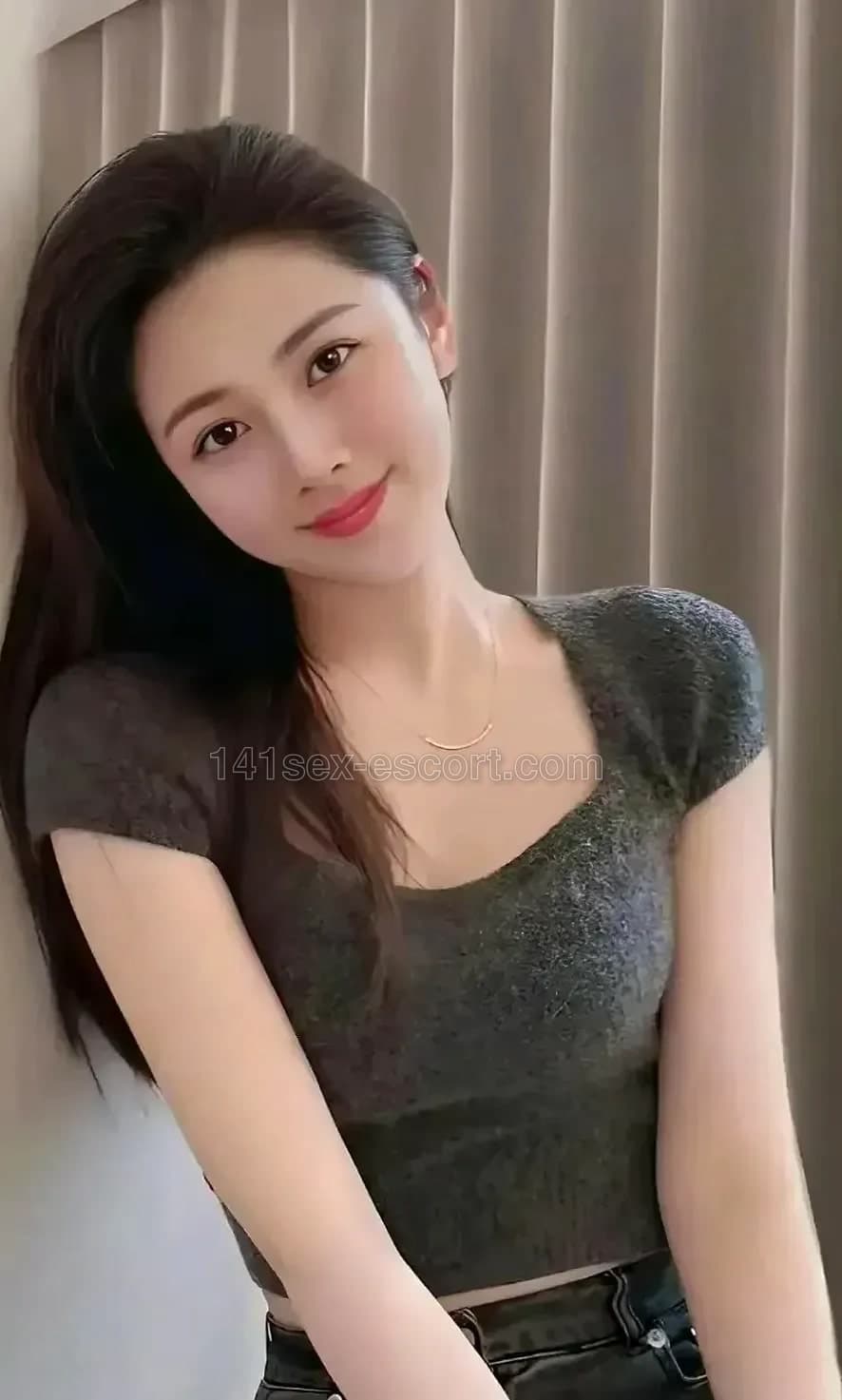 瑤瑤 住家沖涼擦背，24歲，香港（相片 1/4）
