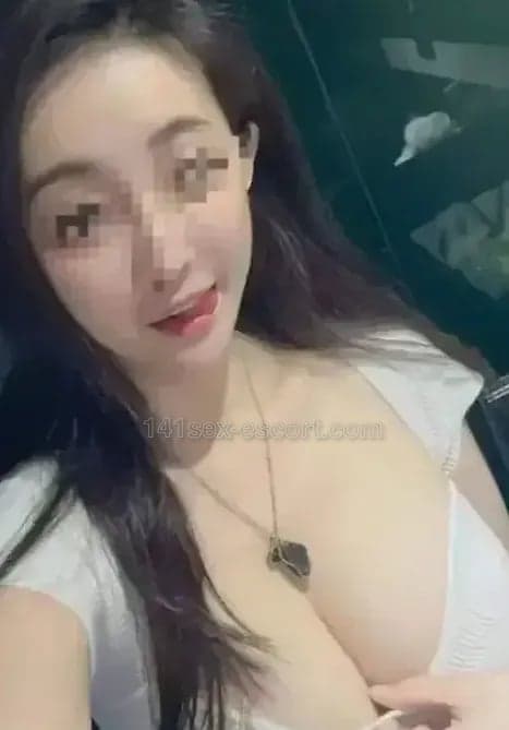 白淨靚女香薰推油揉骨拉筋放鬆水療體驗值得 (1)