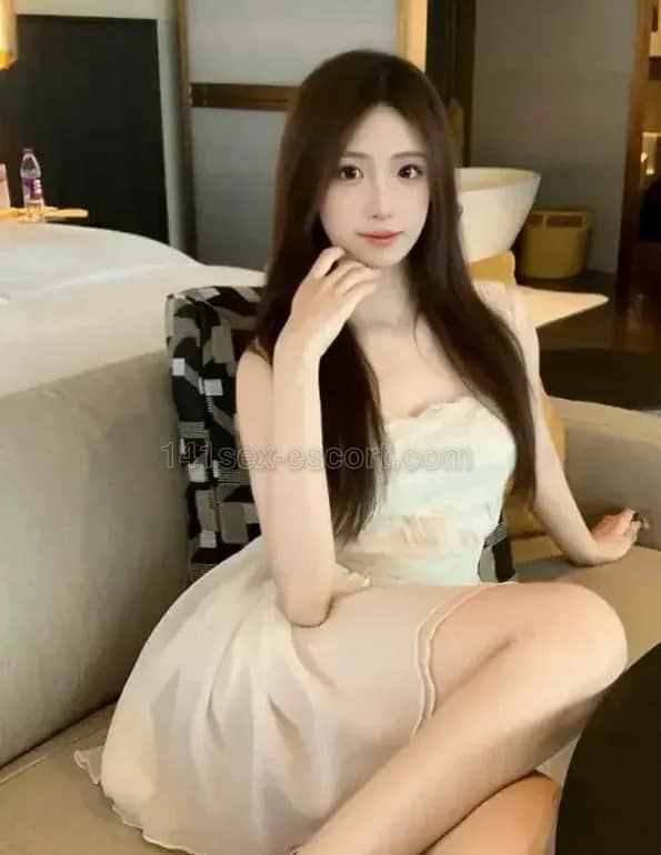 WS 極品清純嫩模，18歲，香港 — 中國（相片 1/5）
