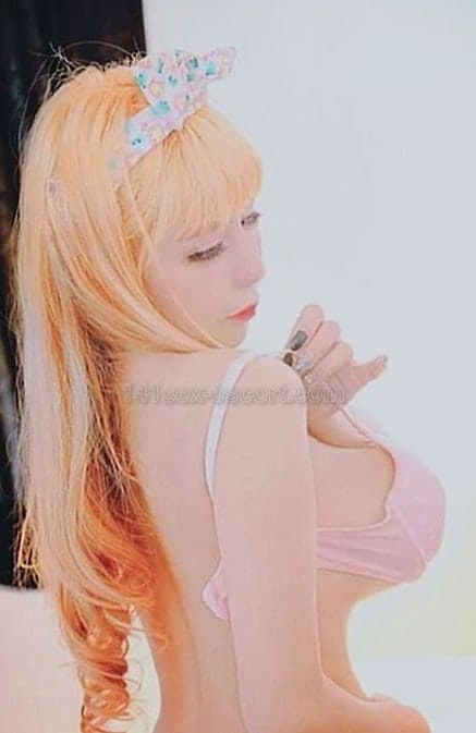 佢表演蕩乳,奶lin好舒服,幾頂癮 (1)