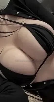Gina 真係好誇張，G cup 真材實料 (1)