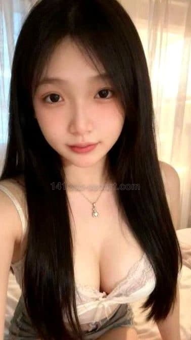 欣欣真係一流！白滑大波 + 超貼心服務，爽到飛起 (1)