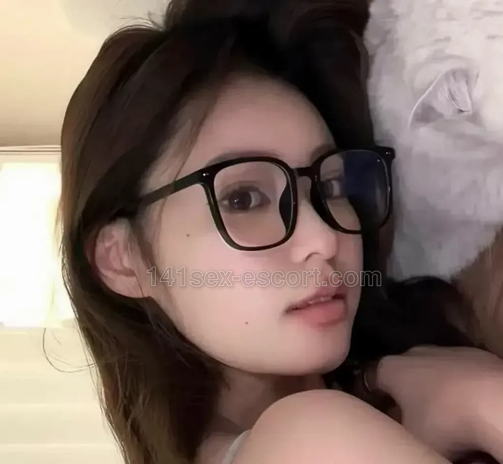 然然, 19, Hong Kong — Chinese (photo 5 of 5)
