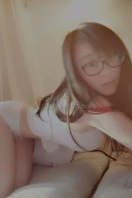 按摩推油、開背有心有功，奶lin好舒服 (1)