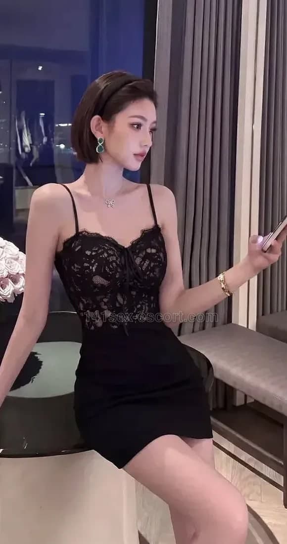 AQ- Sisa 新疆靚女, Hong Kong — Chinese (photo 1 of 4)