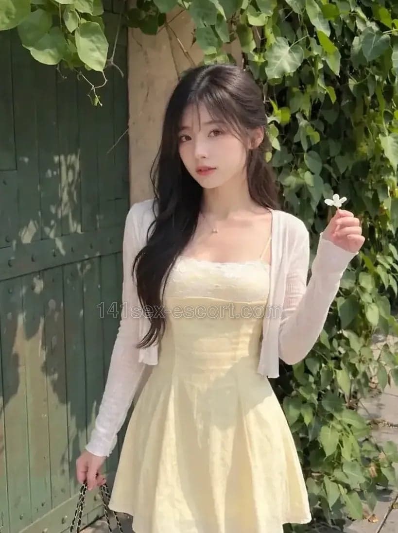 08年出生MOMO，22歲，香港（相片 1/4）